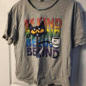 Women's Be kind T shirt size M